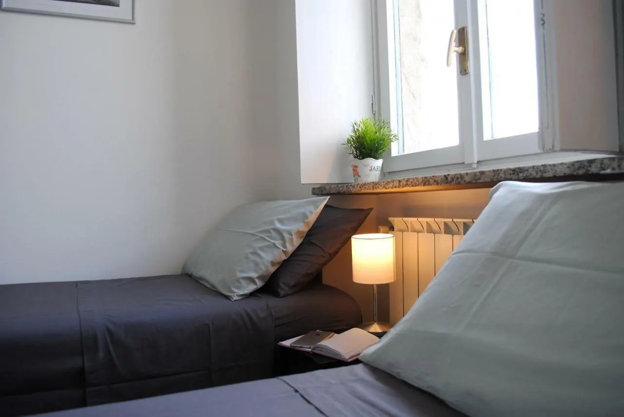 Bnbook Cascina Crennese غالاّراتي 0*,  إيطاليا