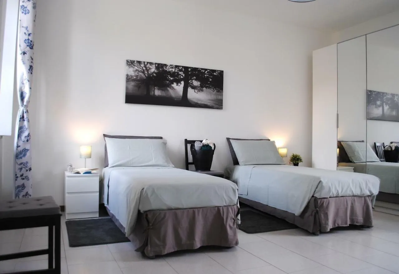 Bnbook Cascina Crennese غالاّراتي شقة