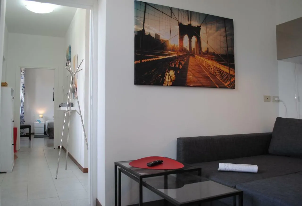 Bnbook Cascina Crennese غالاّراتي إيطاليا