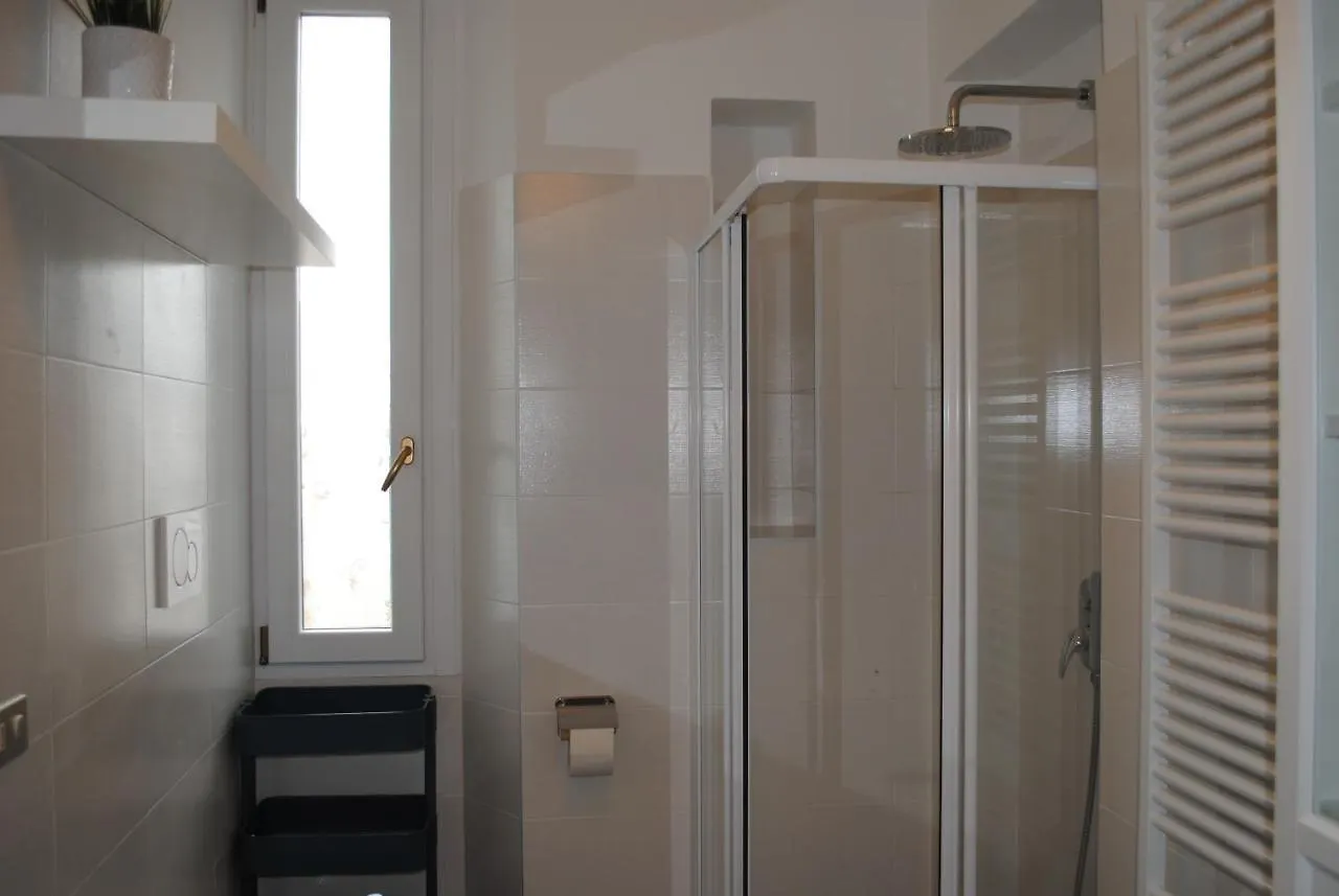 Bnbook Cascina Crennese غالاّراتي إيطاليا